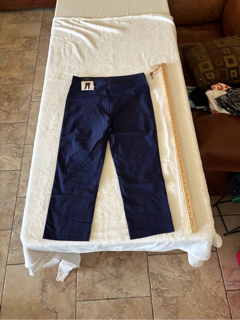 New Women’s Navy Blue Casual capris - Picture 2 of 7